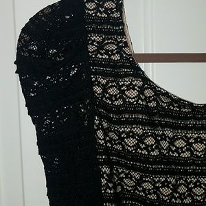 Cute black/tan lace dress